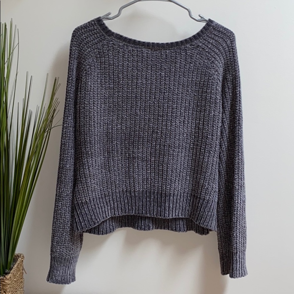 Grey velvet knit sweater 🤍 - Picture 2 of 5